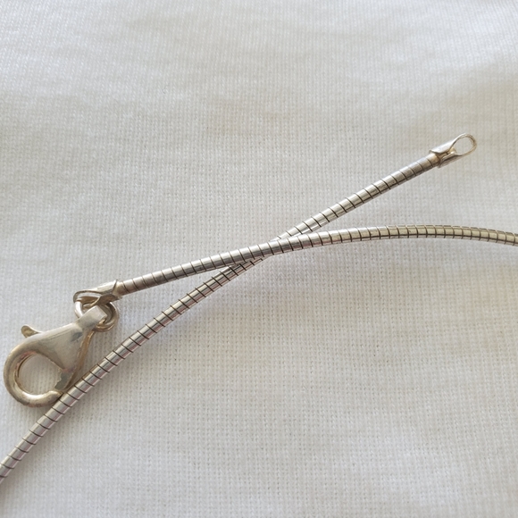 Retired Silpada Circle Pendant with Necklace - Picture 2 of 4